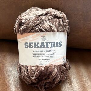 SEKAFRIS Plush Chenille Yarn - Coffee